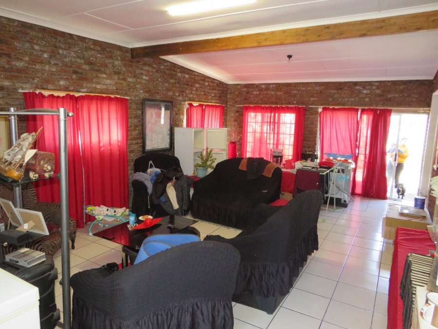 5 Bedroom Property for Sale in Colesberg Northern Cape